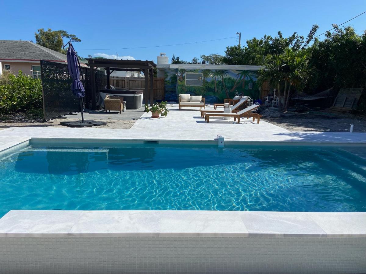 Jungle Cottage With Luxury Pool, Hot Tub And More! Лейк-Уорт Экстерьер фото