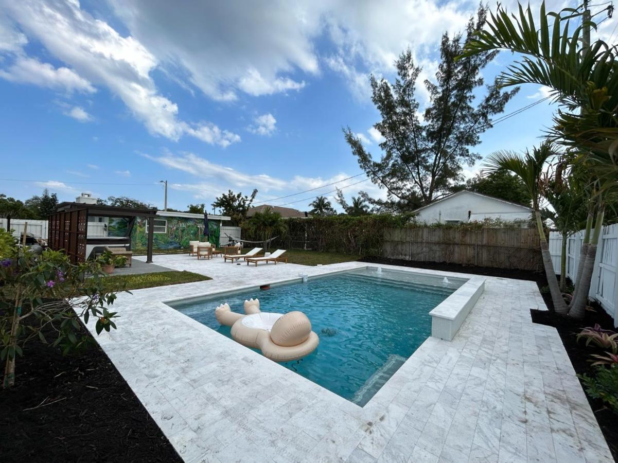 Jungle Cottage With Luxury Pool, Hot Tub And More! Лейк-Уорт Экстерьер фото